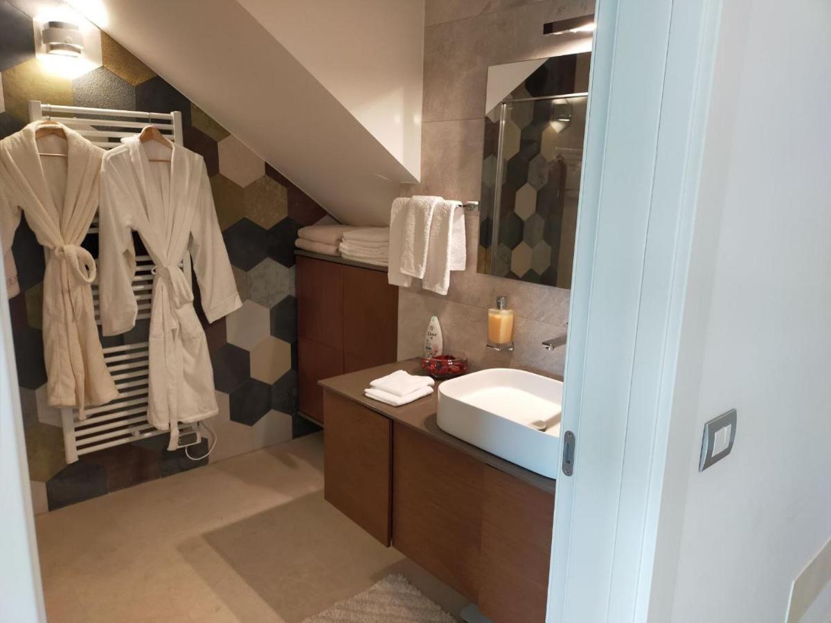 Sweet Dream Deluxe Apartment Sirmione Exterior photo